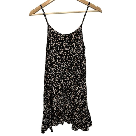 Urban Outfitters Dresses & Skirts - Urban Outfitters Women's XS Black Spaghetti Strap Floral Slip Mini Flowy Dress